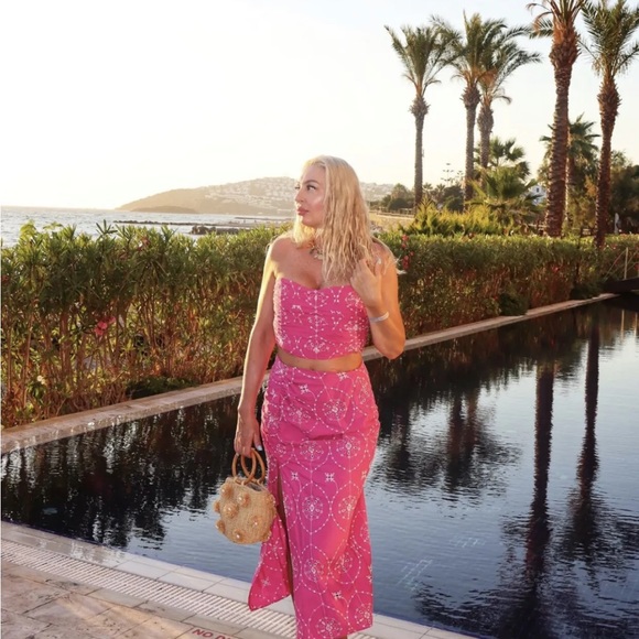 NWT Zara EMBROIDERED EYELET Fuchsia two piece - Picture 3 of 6